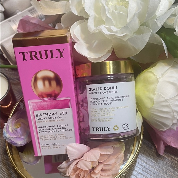 TRULY Birthday Sex Body Oil and Glazed Donut Shave Butter Set 🔥🔥🔥 - Picture 1 of 1